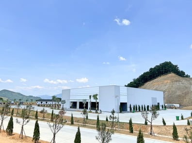 06 ホアビン省墓地公園(ベトナム)-外観(火葬棟)